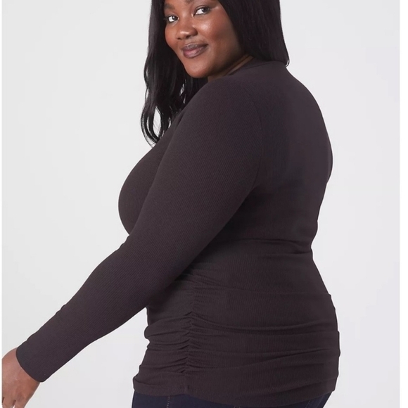 Lane Bryant Size 18 20 Fitted Cutout-Neck Side Ruched Ribbed Black Tunic Top NWT - Picture 3 of 12
